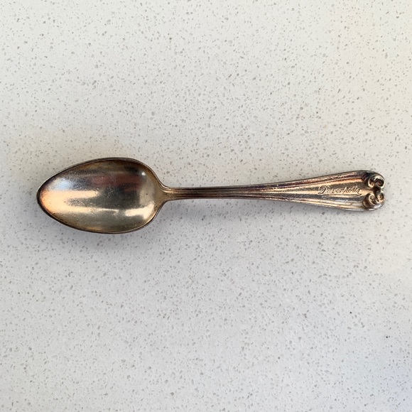 Circa 1914 Spokane Washington Davenport’s Hotel Demitasse Spoon - Picture 1 of 5